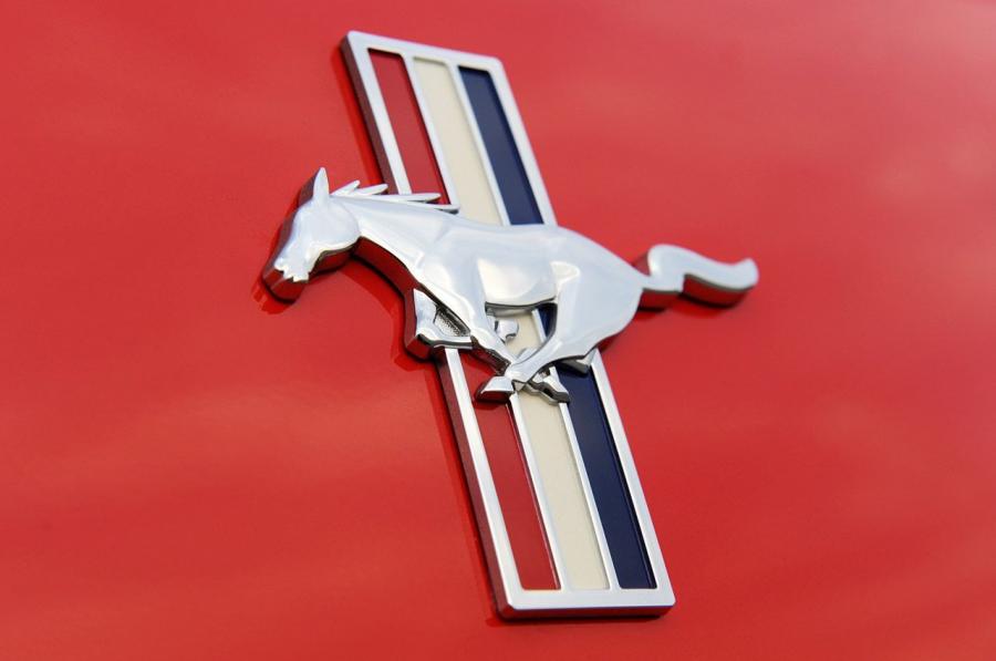  Ford Mustang V6 2011 года  (фото 51 из 93)